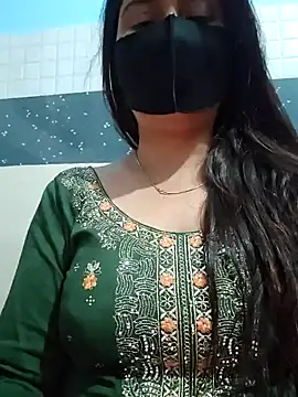 Snapshot of Aishwaryaa_69 chatting on 01-23-25, 06:39 Aishwaryaa 69 online show from 01-23-25, 06:39