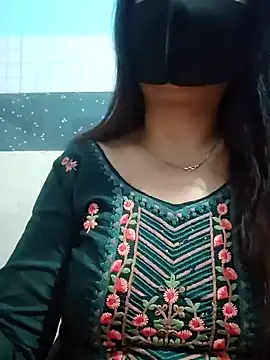 Snapshot of Aishwaryaa_69 chatting on 01-25-25, 04:13 Aishwaryaa 69 online show from 01-25-25, 04:13