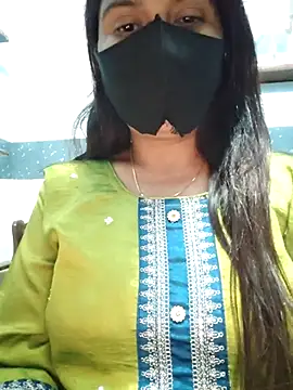 Snapshot of Aishwaryaa_69 chatting on 02-06-25, 11:43 Aishwaryaa 69 online show from 02-06-25, 11:43