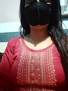 Snapshot of Aishwaryaa_69 chatting on 02-09-25, 01:56 Aishwaryaa 69 online show from 02-09-25, 01:56