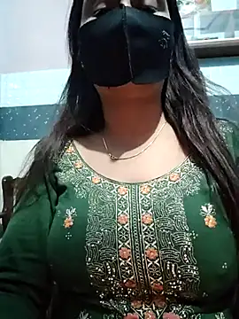 Snapshot of Aishwaryaa_69 chatting on 02-10-25, 01:33 Aishwaryaa 69 online show from 02-10-25, 01:33