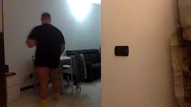 Snapshot of Gladiator_3 chatting on 02-02-25, 04:11 Gladiator 3 online show from 02-02-25, 04:11