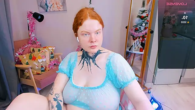 Snapshot of Cassie_xKiss chatting on 12-27-24, 04:43 Cassie xKiss online show from 12-27-24, 04:43