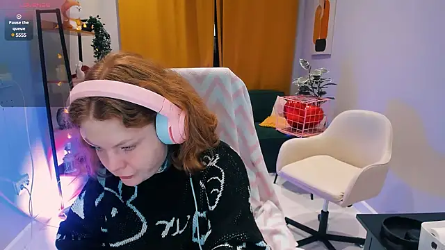 Snapshot of Cassie_xKiss chatting on 03-10-25, 08:34 Cassie xKiss online show from 03-10-25, 08:34