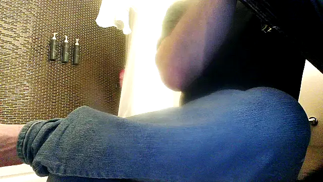 Snapshot of Jacknjimmyjohn chatting on 03-16-25, 09:16 Jacknjimmyjohn online show from 03-16-25, 09:16