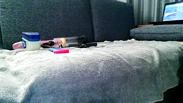 Snapshot of Jacknjimmyjohn chatting on 10-09-25, 05:22 Jacknjimmyjohn online show from 10-09-25, 05:22