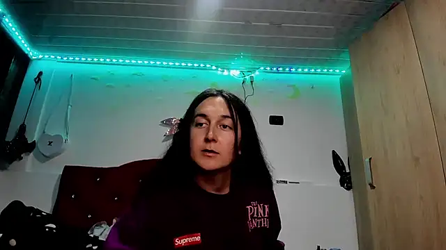 Snapshot of Sweet-Suck69 chatting on 12-31-24, 05:33 Sweet-Suck69 online show from 12-31-24, 05:33