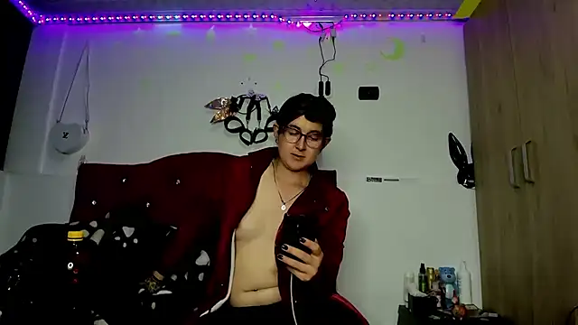 Snapshot of Sweet-Suck69 chatting on 01-07-25, 02:31 Sweet-Suck69 online show from 01-07-25, 02:31