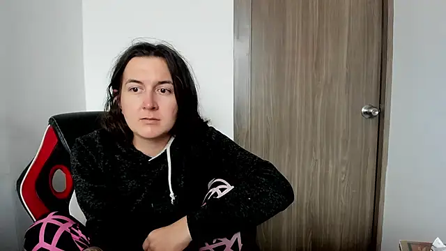 Snapshot of Sweet-Suck69 chatting on 02-16-25, 09:38 Sweet-Suck69 online show from 02-16-25, 09:38