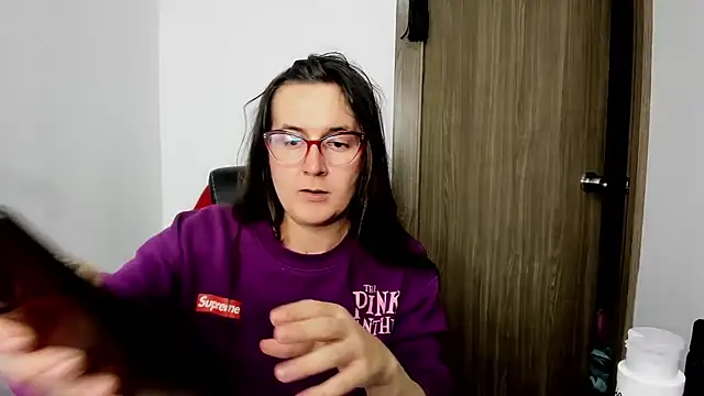 Snapshot of Sweet-Suck69 chatting on 02-25-25, 08:03 Sweet-Suck69 online show from 02-25-25, 08:03