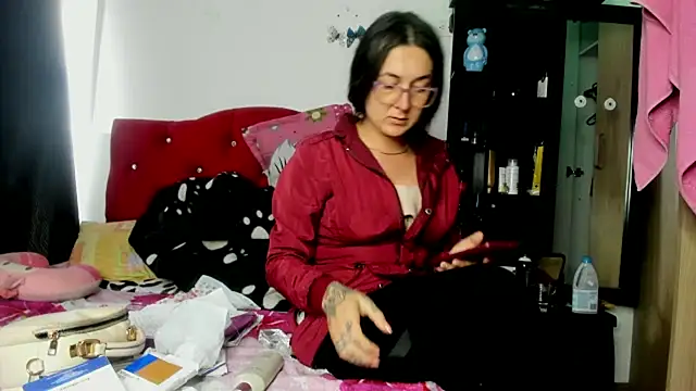 Snapshot of Sweet-Suck69 chatting on 10-20-25, 08:53 Sweet-Suck69 online show from 10-20-25, 08:53