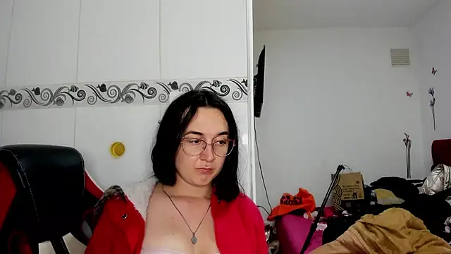 Sweet-Suck69 online show from 06-17-26, 05:10