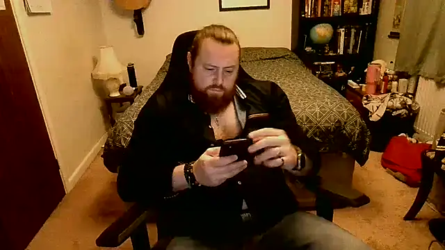 Hairy Guy30 online show from 11-27-25, 11:07