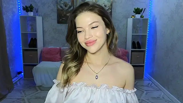 EmmyMills online show from 07-26-26, 08:49