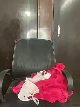 Snapshot of Cute-Russian chatting on 02-12-26, 05:24 Cute-Russian online show from 02-12-26, 05:24