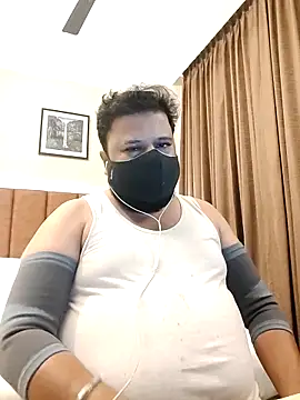 Snapshot of Hunk-Hand6 chatting on 11-11-25, 11:54 Hunk-Hand6 online show from 11-11-25, 11:54