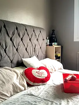 MaryAlbuquerque online show from 09-15-25, 06:08