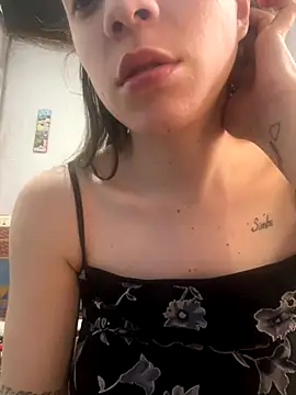 Snapshot of martinasool chatting on 09-30-25, 12:21 martinasool online show from 09-30-25, 12:21