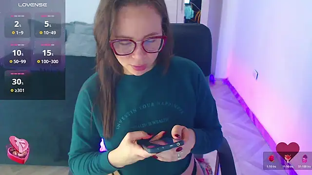 SharonR1 online show from 06-10-26, 12:11