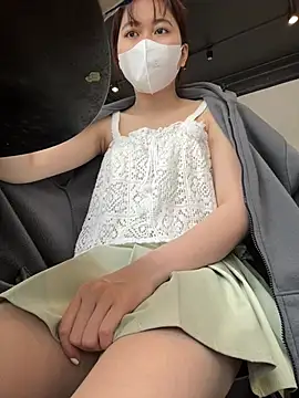 Snapshot of Lami_Mi chatting on 02-28-25, 06:32 Lami Mi online show from 02-28-25, 06:32