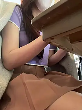 Snapshot of Lami_Mi chatting on 03-09-25, 06:50 Lami Mi online show from 03-09-25, 06:50