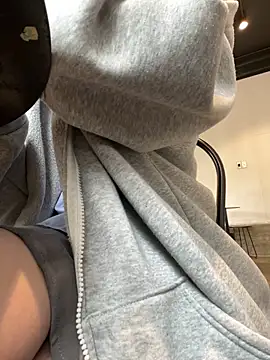 Snapshot of Lami_Mi chatting on 03-18-25, 07:08 Lami Mi online show from 03-18-25, 07:08