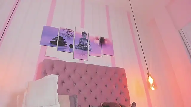 Sophia turneer online show from 02-05-25, 08:32