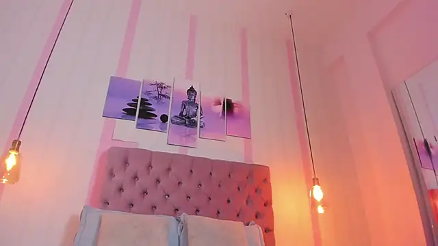 Sophia turneer online show from 02-11-25, 08:31