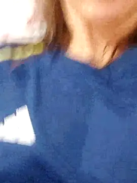 Snapshot of melissa_35_ chatting on 11-14-25, 06:17 melissa 35 online show from 11-14-25, 06:17