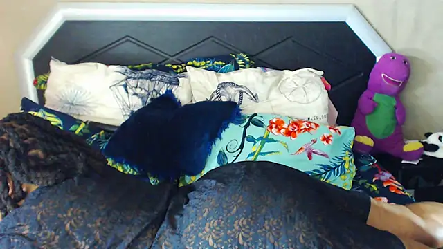 Bulkyyass online show from 12-16-25, 10:42