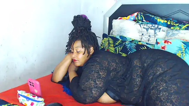 Snapshot of Bulkyyass chatting on 02-12-26, 10:10 Bulkyyass online show from 02-12-26, 10:10