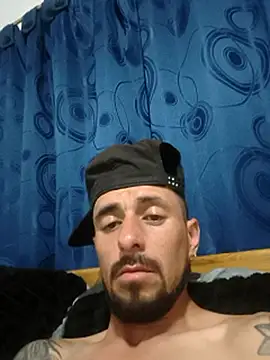 Snapshot of fire_menxxx001 chatting on 05-30-26, 05:15 fire menxxx001 online show from 05-30-26, 05:15