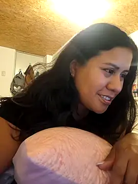 KasiaVenus  online show from 01-08-25, 04:12