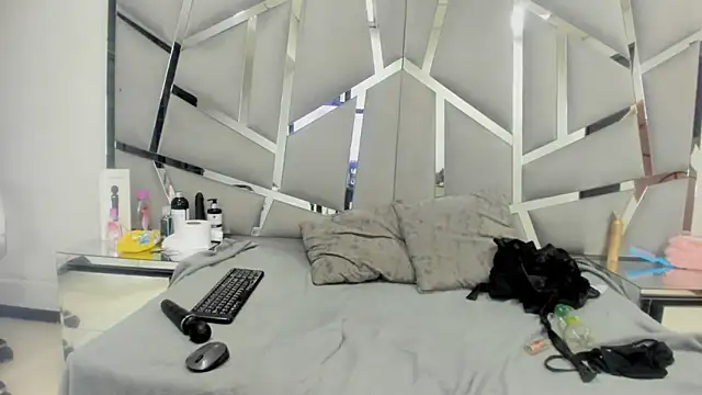 Catherinee69 x online show from 01-15-25, 09:24