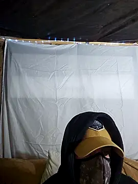 Cadillacninja online show from 10-28-25, 05:44