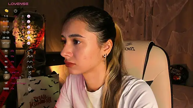 DarlaLike online show from 10-16-25, 03:40