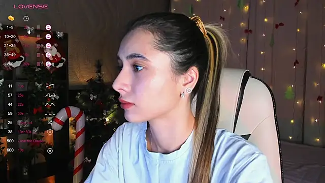 DarlaLike online show from 12-19-25, 03:46