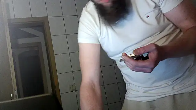 donhulio482 online show from 09-18-25, 01:18