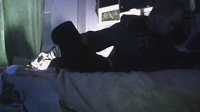 jaxx12369 online show from 12-14-25, 04:23