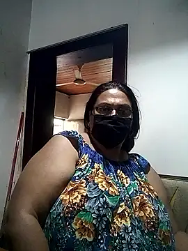 Snapshot of FemMom chatting on 09-24-25, 06:50 FemMom online show from 09-24-25, 06:50