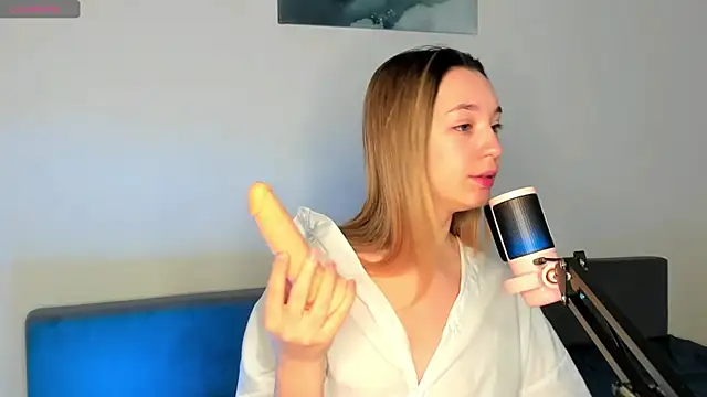 MiaThaine online show from 02-28-25, 01:58