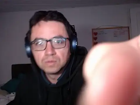 Diptongo online show from 12-22-25, 03:58