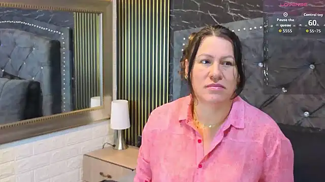 charlotte  G online show from 04-18-26, 11:03