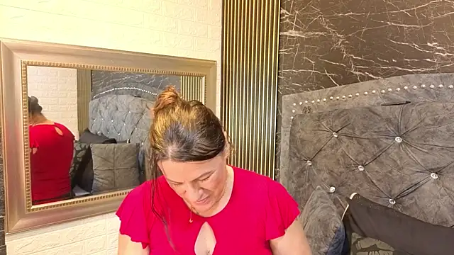 charlotte  G online show from 06-05-26, 11:27