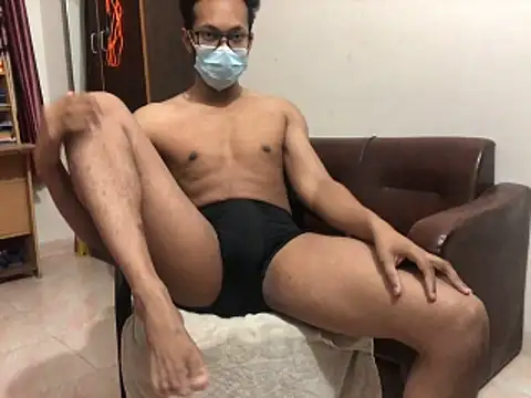 Zeuhorny online show from 03-22-26, 11:52