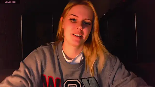 VoluptuousDreams online show from 02-02-25, 07:04