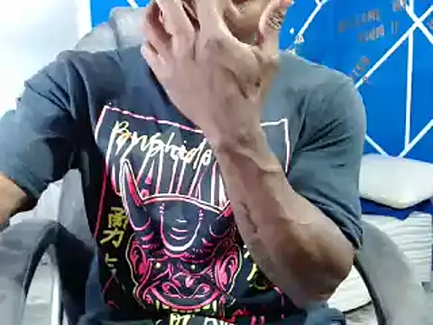 Snapshot of alexander_megan chatting on 12-10-24, 03:30 alexander megan online show from 12-10-24, 03:30