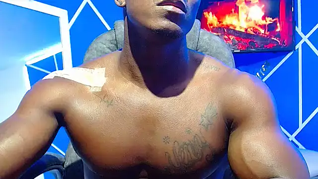 Snapshot of alexander_megan chatting on 10-19-25, 04:57 alexander megan online show from 10-19-25, 04:57