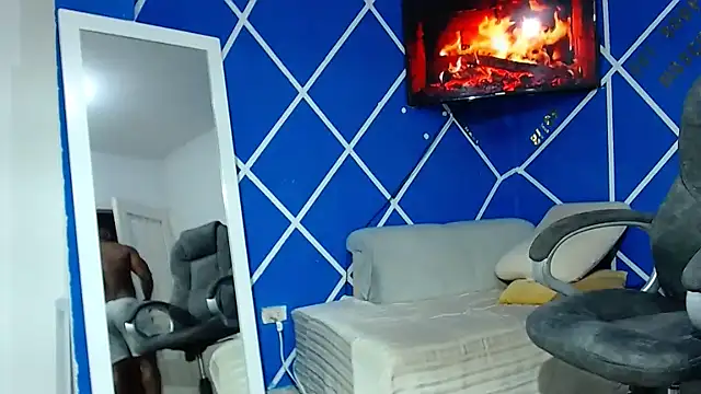 Snapshot of alexander_megan chatting on 01-07-26, 03:42 alexander megan online show from 01-07-26, 03:42