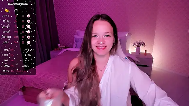 Snapshot of SherillBrill chatting on 12-08-24, 07:58 SherillBrill online show from 12-08-24, 07:58